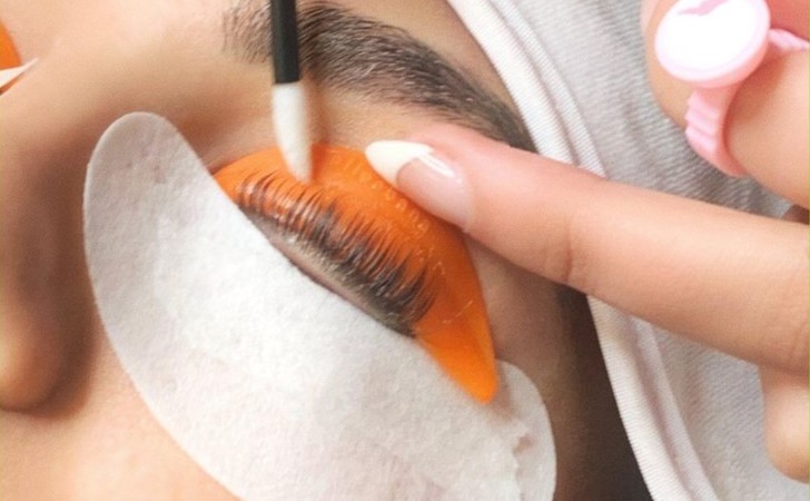 Lash lift and tint for natural lashes